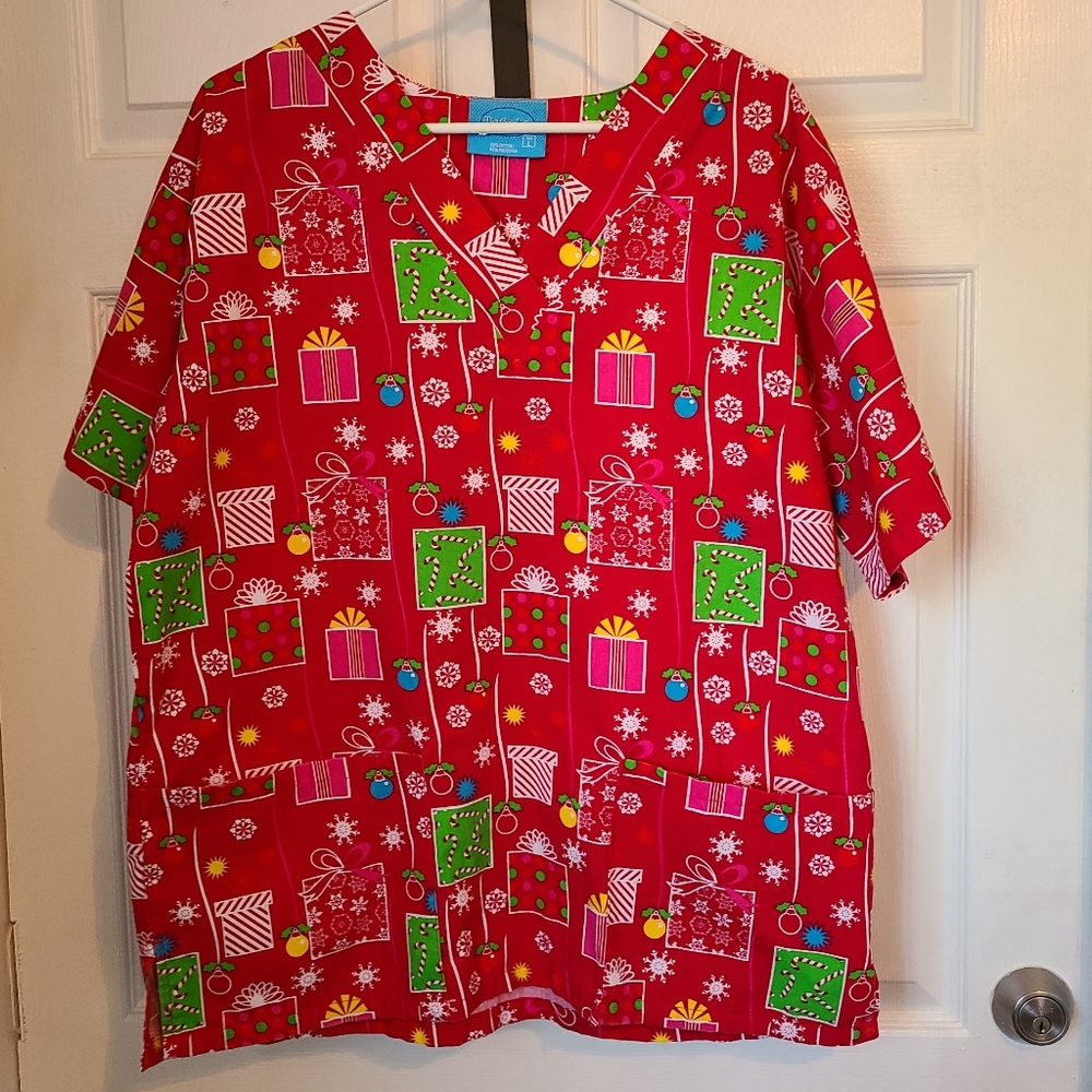 (2001) The Scrub Company Christmas Hospital Scrubs, Color: Red Size: Large